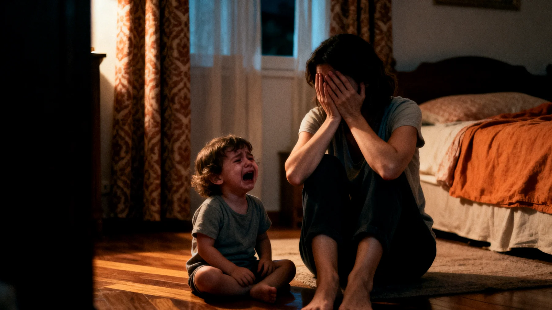 Una madre se siente desbordada y sin herramientas cuando su hijo pequeño tiene episodios frecuentes de llanto intenso, rabietas y miedos nocturnos. No sabe cómo responder de manera calmada y efectiva, oscilando entre la sobreprotección y la distancia emocional, lo que agrava la angustia del niño en lugar de contenerla."